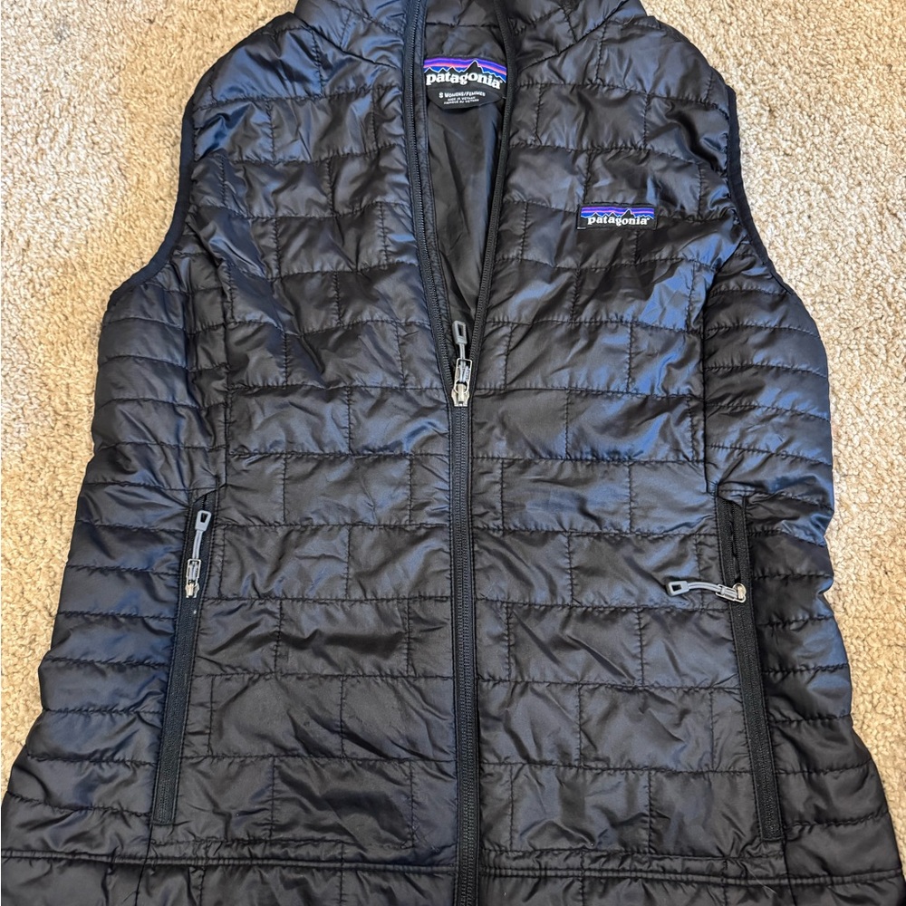 Patagonia Black Quilted Outerwear